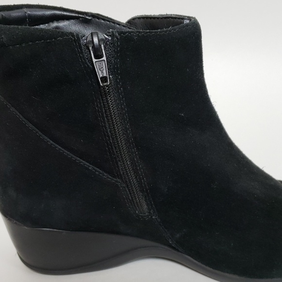 Clarks | Suede wedge ankle boots - Picture 6 of 6